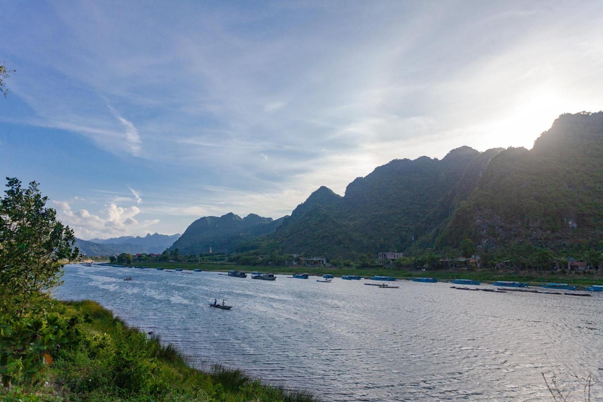 Applebee'S Homestay Phong Nha Exterior foto