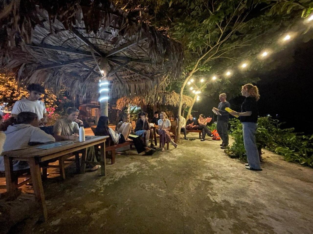Applebee'S Homestay Phong Nha Exterior foto